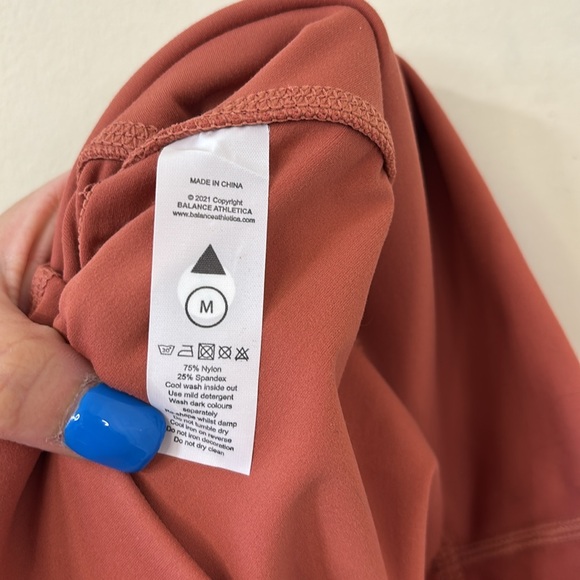 Balance Athletica The Cloud Short Short Sunstone Size Medium NWT - Picture 6 of 7